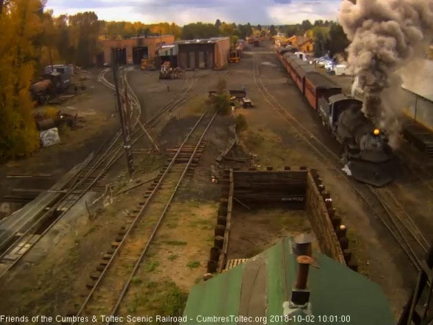 2018-10-02 The 487 is passing the woodshop.jpg
