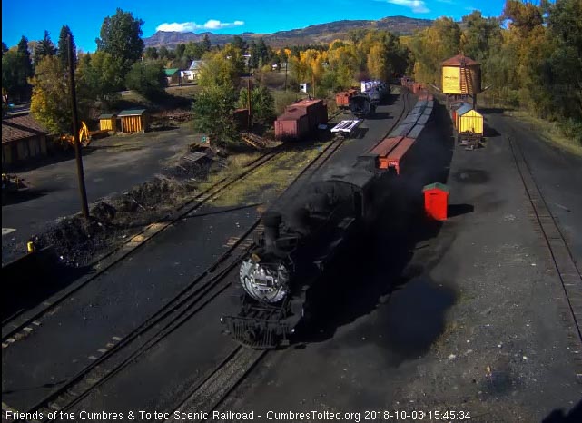 2018-10-03 The 484 is up to the tipple and the caboose is not yet in sight.jpg