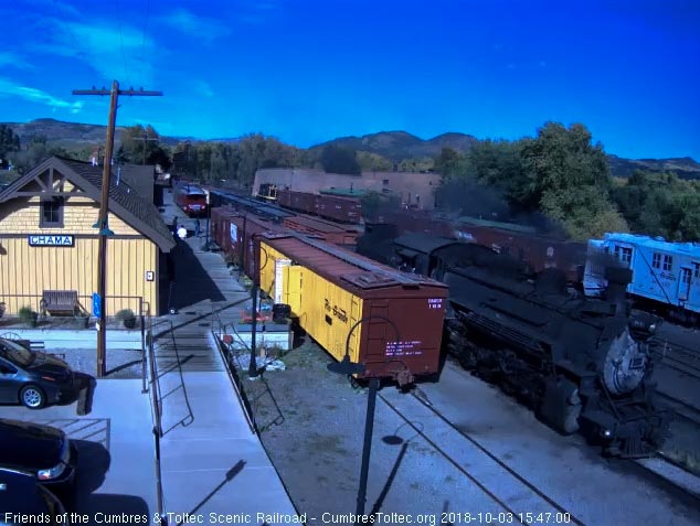 2018-10-03 The 484 is by the depot cam as the train heads to the wye.jpg