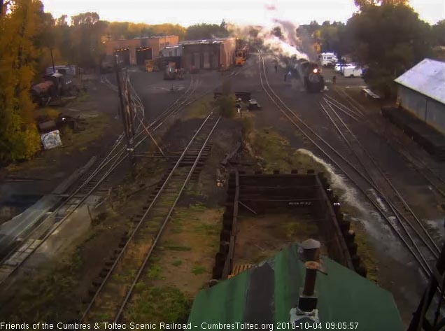 2018-10-03 The 484 has now coupled onto today's train.jpg
