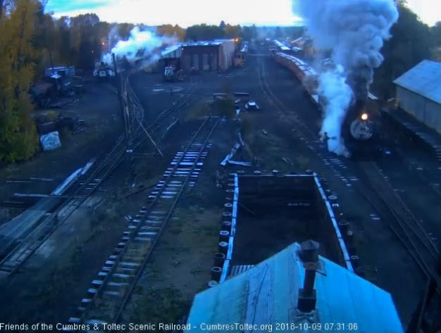 2018-10-09 The 484 has pulled the freight out to await departure.jpg