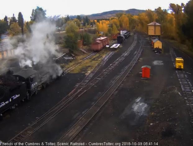 2018-10-09 The hostlers are now adding coal to the bunker of 488.jpg
