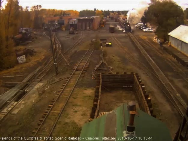 2018-10-17 The 487 digs in as it gets the 8 car train moving.jpg