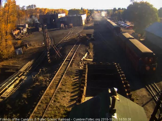 2018-10-20 The parlor New Mexico is on the markers and looks like the trainman is wearing a heavy coat.jpg