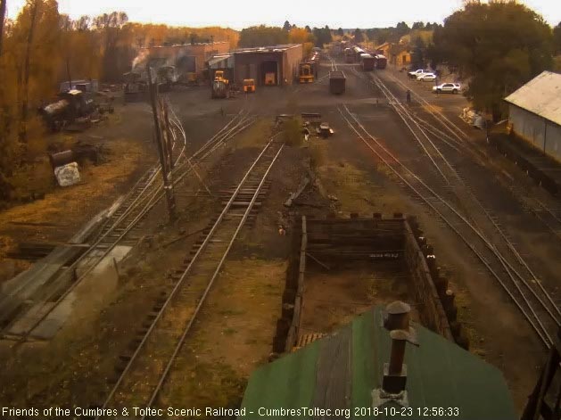 2018-10-23 After a few more moves in south yard, they are done and 15 is back in its parking spot.jpg