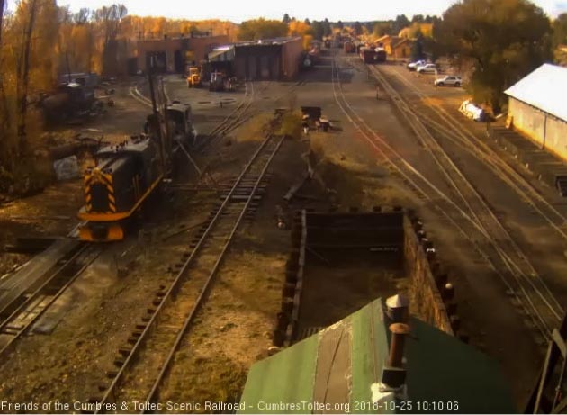 2018-10-25 The 15 has pulled 463 out and is shoving it toward the west stall.jpg