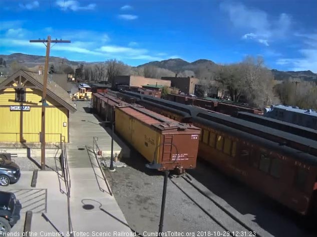 2018-10-29 The heavy loader is seen as it shuttles coal from the tender of 484 to the coal pile.jpg