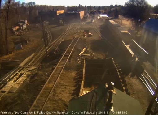 2018-11-10 The low sun glints off the lens of the south cam giving a nice effect.jpg