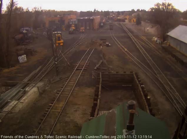 2018-11-12 With the 487 now parked on the west lead, the 15 shoves the 489 toward the east stall.jpg