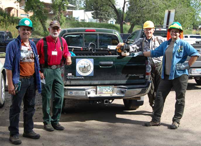 2019.06.26 The ROW crew stands by their trusty vehicle (1 of 1).jpg