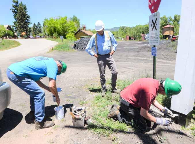 2019.06.24 Repair of a line side mile post (1 of 1).jpg