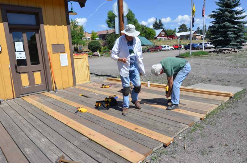 2019.07.31 Attaching new boards to the depot walk (1 of 1).jpg