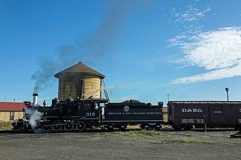 2019.08.03 315 and its crew are ready to depart Antonito on a day's run to Chama (1 of 1).jpg