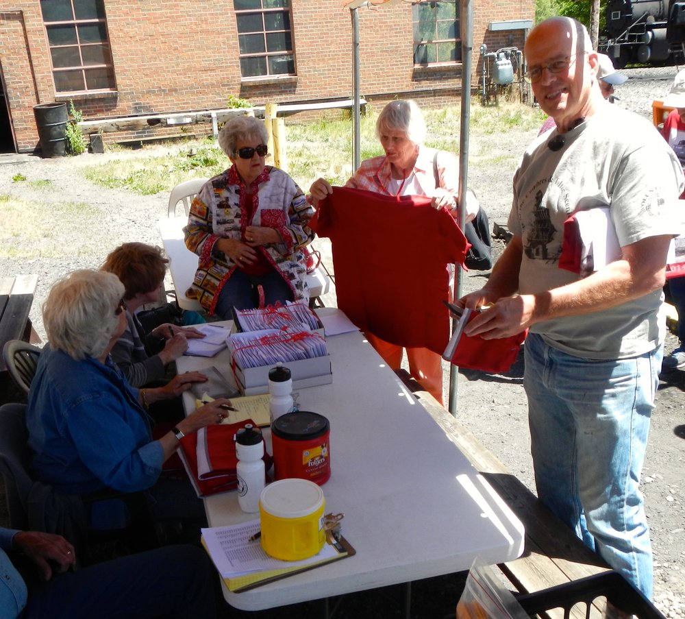 Session C is underway - registration being handles by Bob (not pictured) and Holly Ross, & Diana Gross..jpg