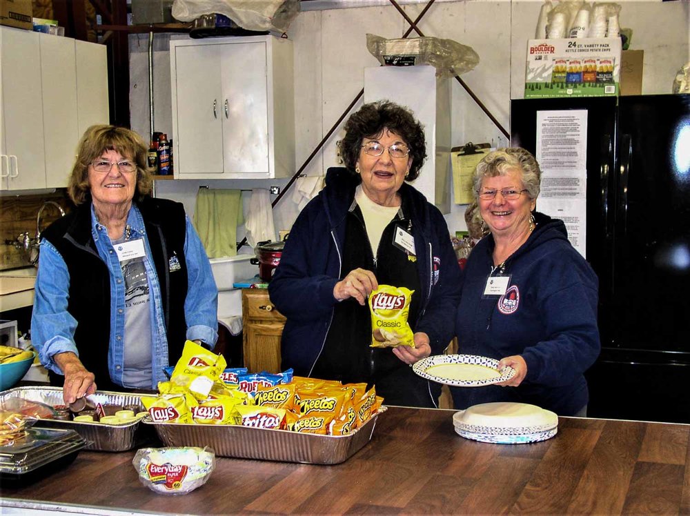 2019.09.24 g The ladies in the kitchen area are working on Tuesday's lunch (1 of 1).jpg