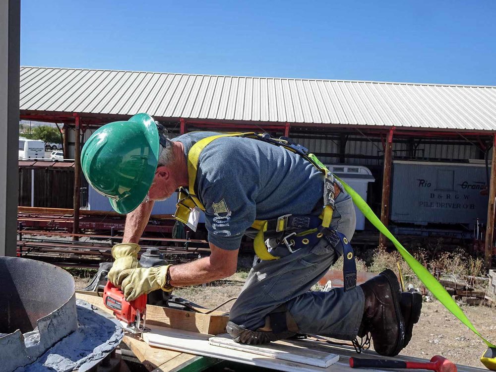 2019.09.24 da Cutting one of the OY roof slats to fit (1 of 1).jpg