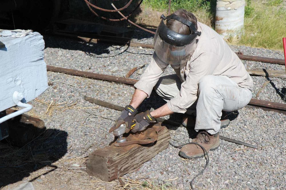 Looks like he is grinding off some rust on that piece (1 of 1).jpg