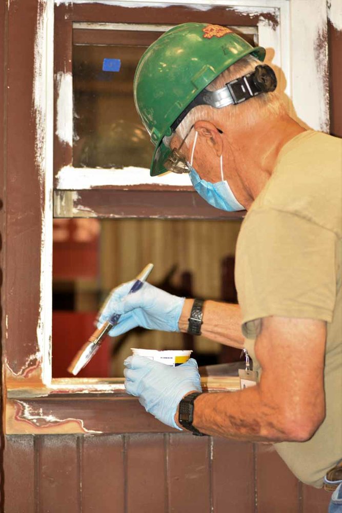 c Priming around one of the 5635s windows (1 of 1).jpg