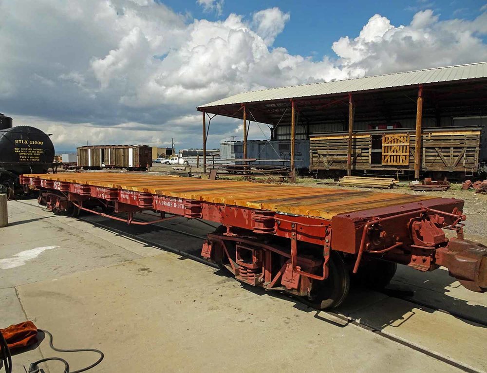 The decking on flat car 6214 has the sealer applied (1 of 1).jpg