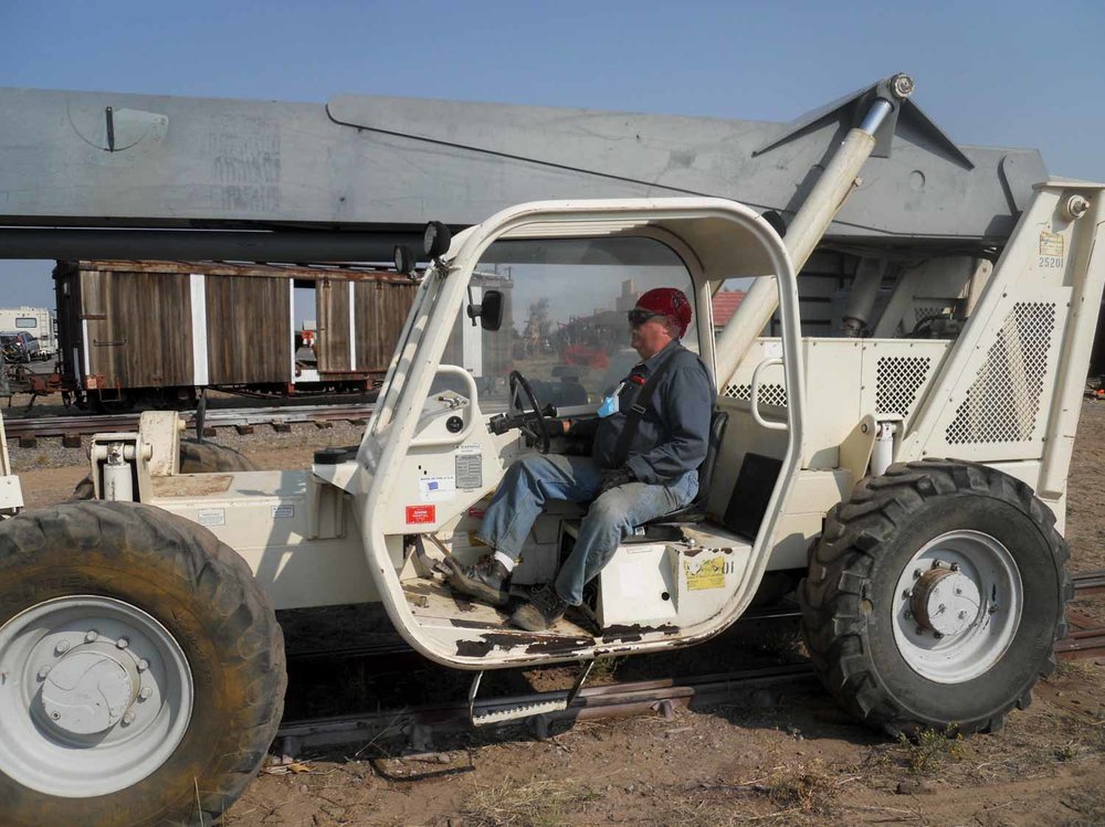 This is a piece of support equipment that I have not seen beofre, an all terrain forklift(1 of 1).jpg