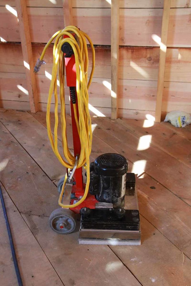 The floor sander ready to use (1 of 1).jpg