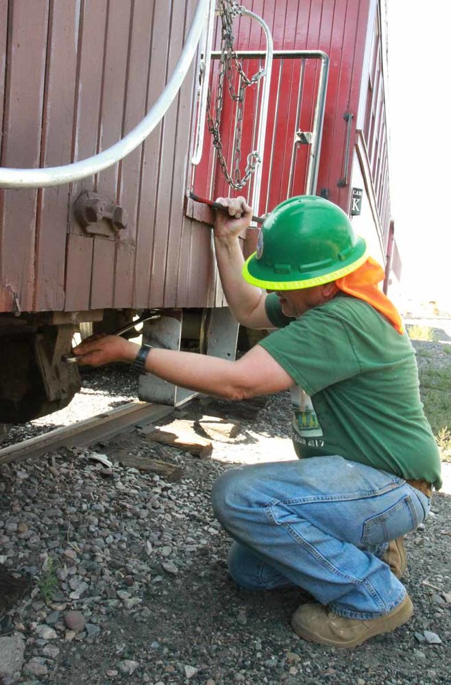 Securing the strap step on the 5635 (1 of 1).jpg