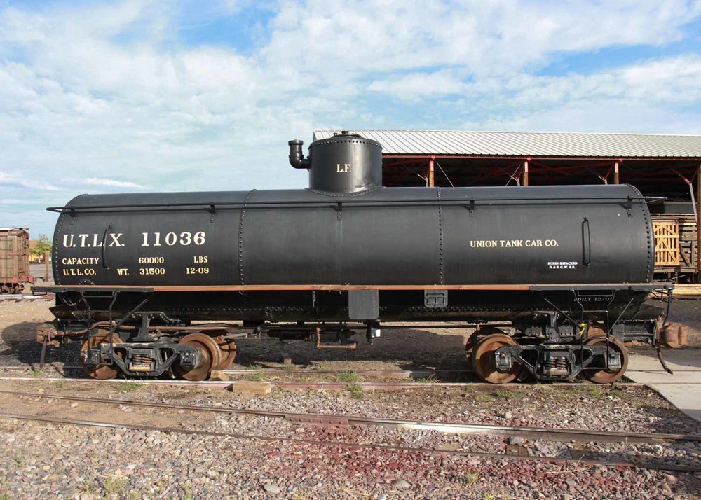 The Union tank car shows its new wheel assemblies (1 of 1).jpg