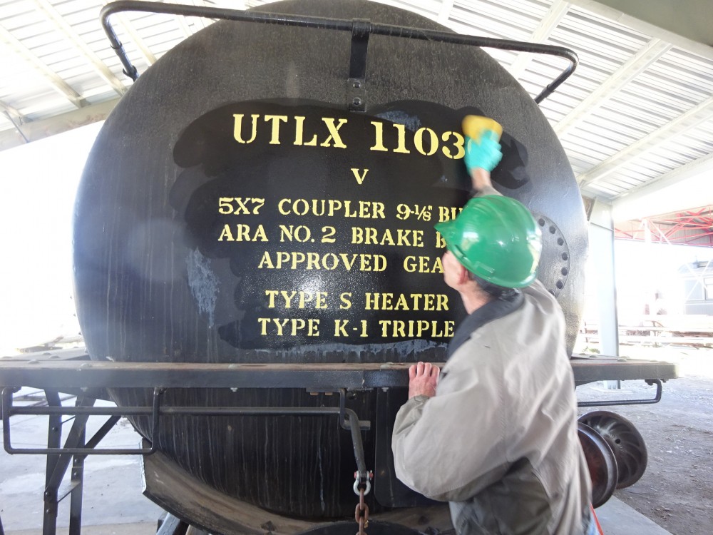 tank car restoration.jpg