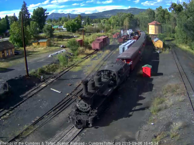 The 463 brings a 10 car 215 into Chama 9.6.15.jpg