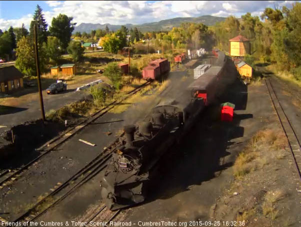 9.25.15 489 brings a 10 car 215 into Chama.jpg