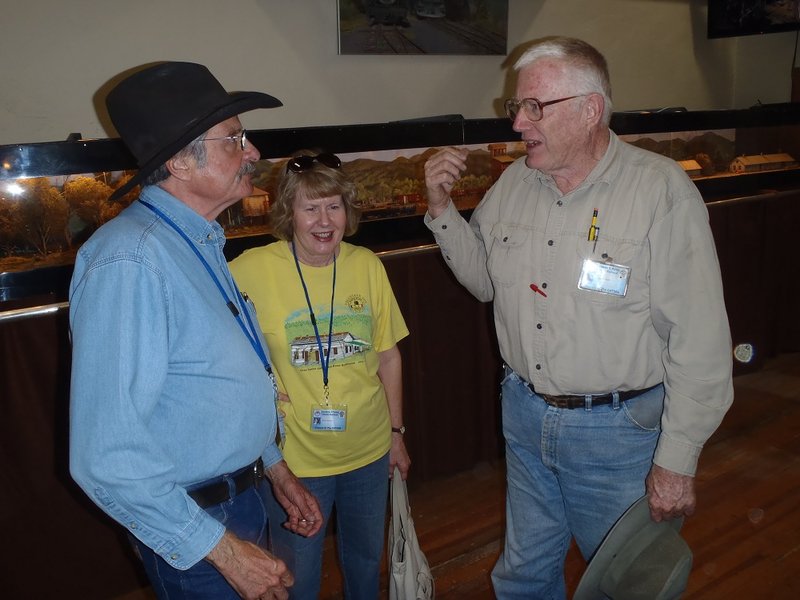 Bob Ross, Anne, and Marshall Smith at Sunday's registration for Session C.jpg