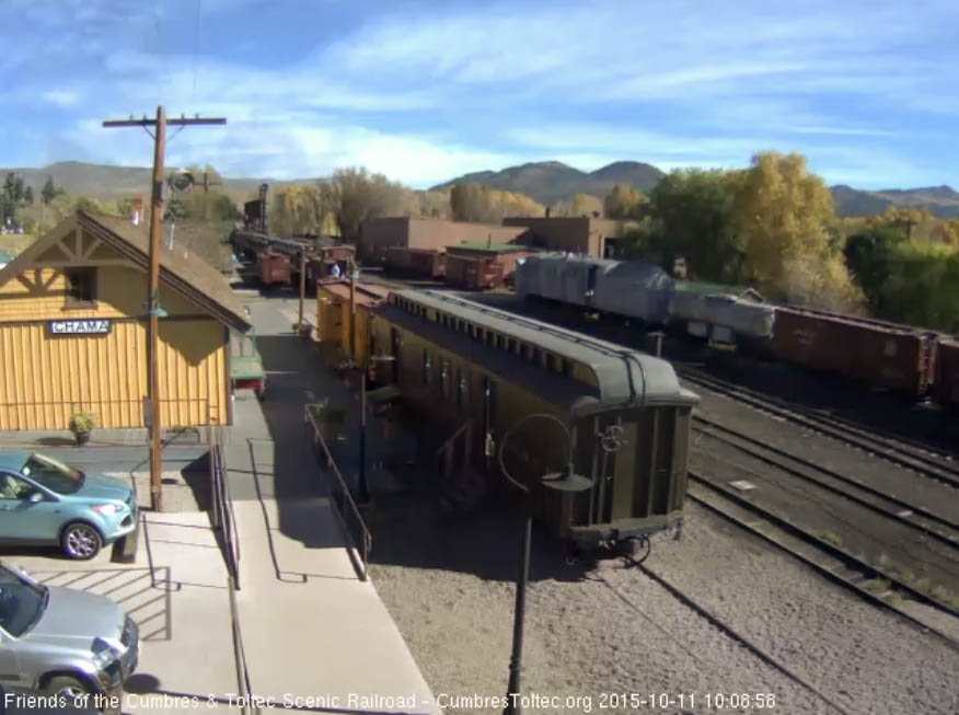 10.11.15 Looking at 216 from the Depot cam as its stopped.jpg