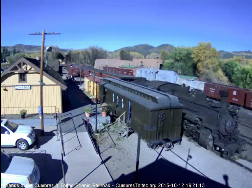 10.12.15  488 slows at the Depot.jpg