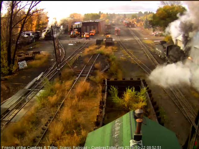 10.22.15 488 backs away from coal dock.jpg