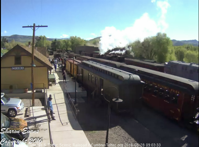 5.28.16 487 has picked up one extra coach (1 of 1).jpg