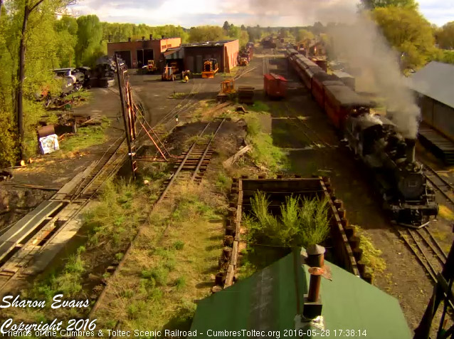 5.28.16 463 has spun the wye with the consist and is now dropping the caboose off (1 of 1).jpg