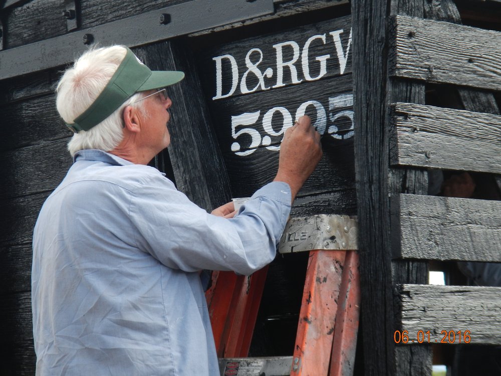 finishng up 5995 stenciling.jpg