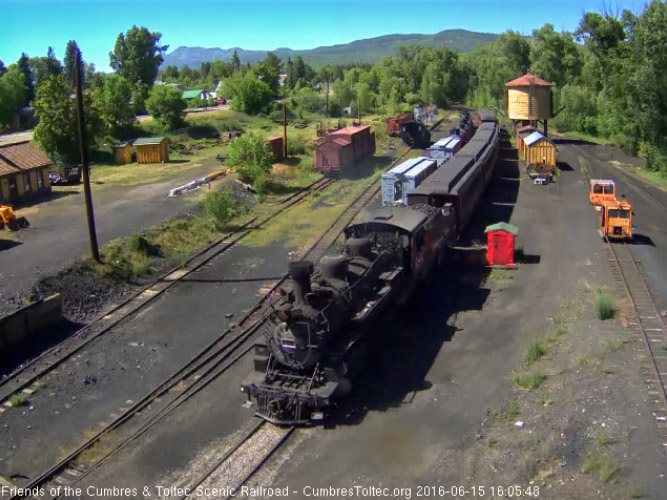 6.15.16 484 brings a 7 car 215 into Chama.jpg